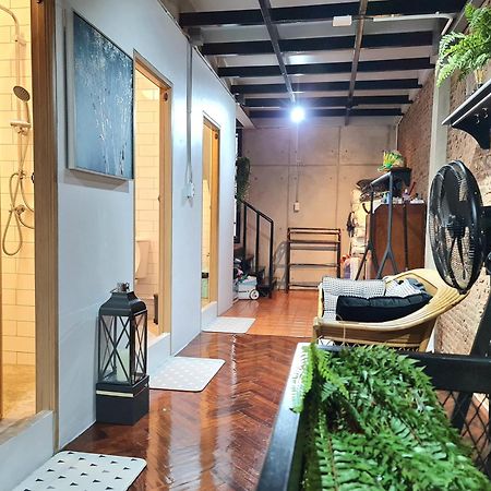 Meemaw'S House Hostel กรุงเทพมหานคร ภายนอก รูปภาพ