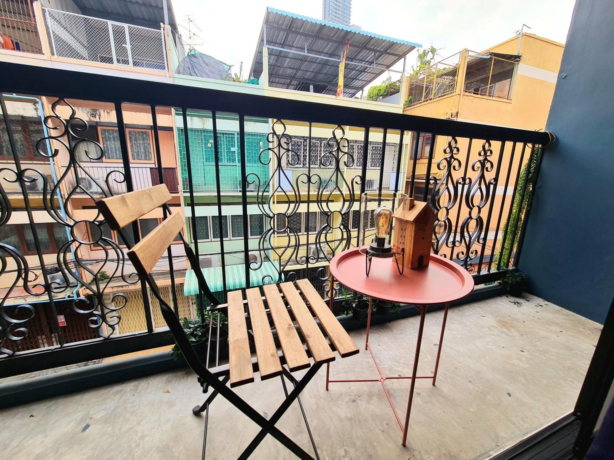 Meemaw'S House Hostel กรุงเทพมหานคร ภายนอก รูปภาพ