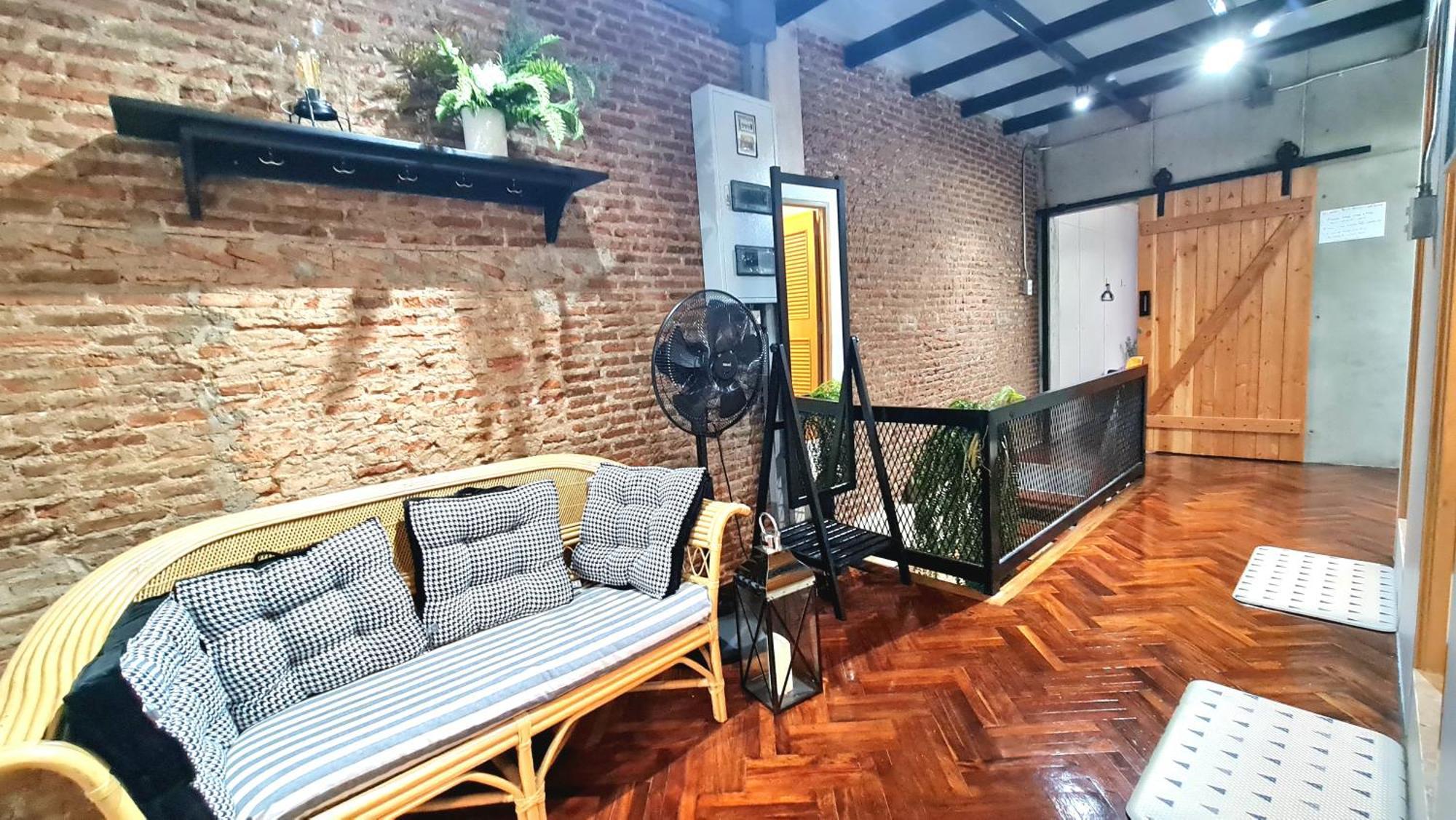 Meemaw'S House Hostel กรุงเทพมหานคร ภายนอก รูปภาพ